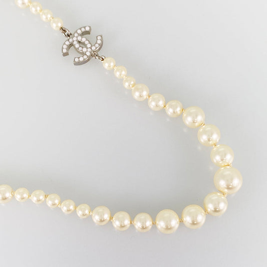 CHANEL long Necklace