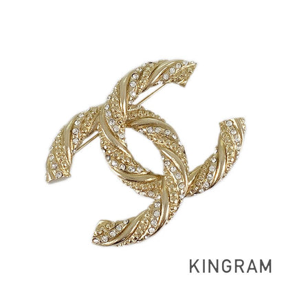CHANEL Brooch