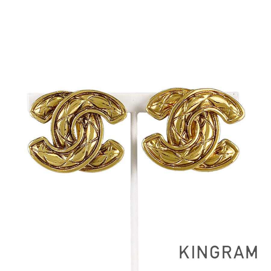 CHANEL Matrasse COCO Mark Earring