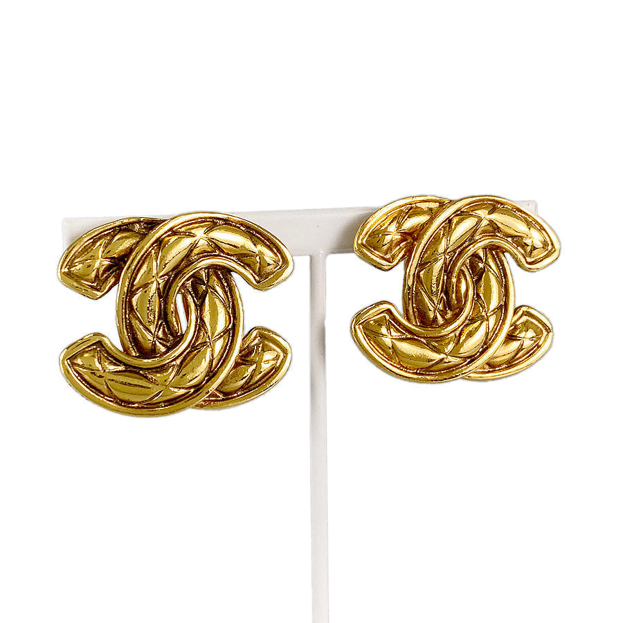 CHANEL Matrasse COCO Mark Earring