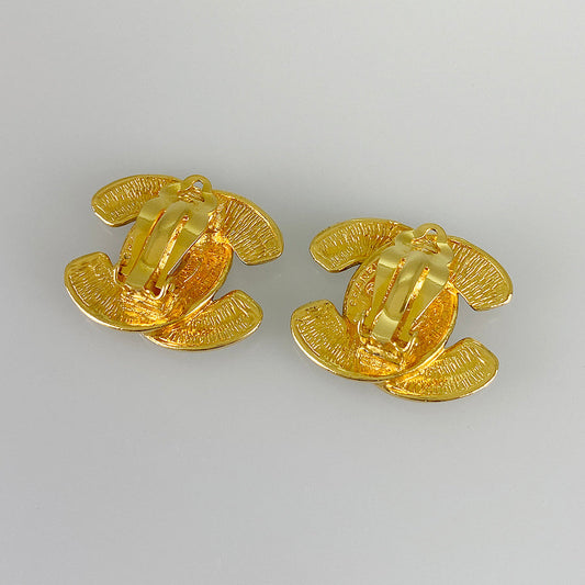 CHANEL Matrasse COCO Mark Earring
