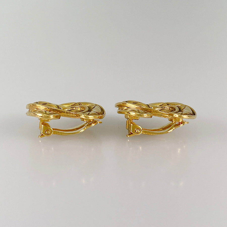 CHANEL Matrasse COCO Mark Earring