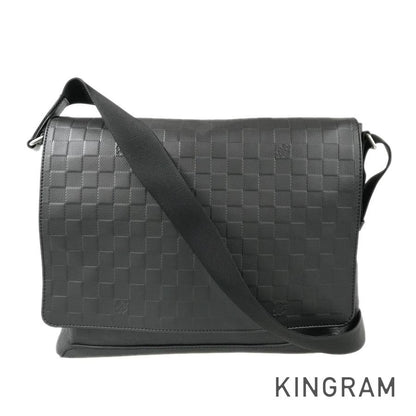 LOUIS VUITTON Damier Amphini District MM N41038 Shoulder bag
