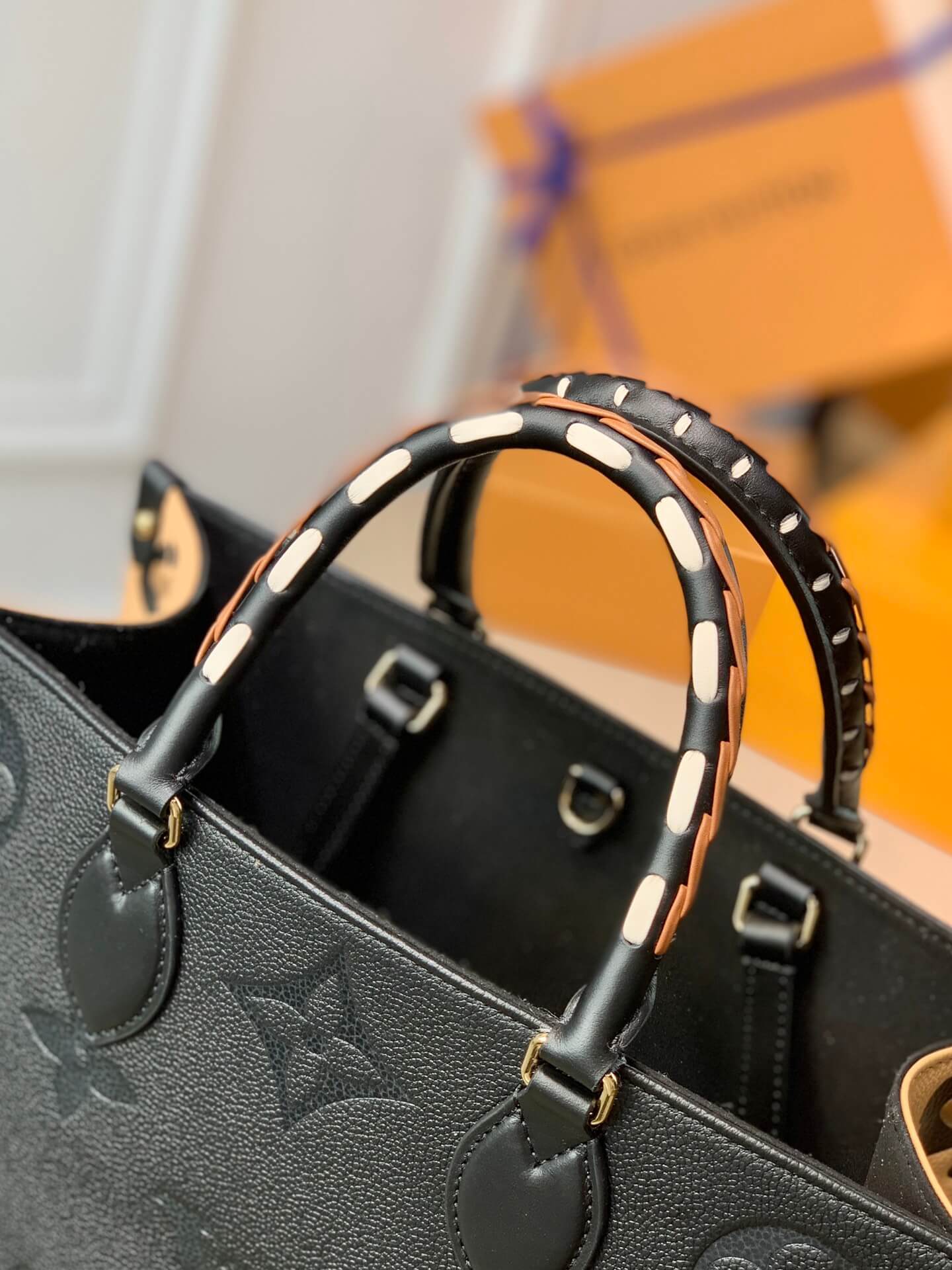 OnTheGo MM Bag Monogram Empreinte M58522 Black