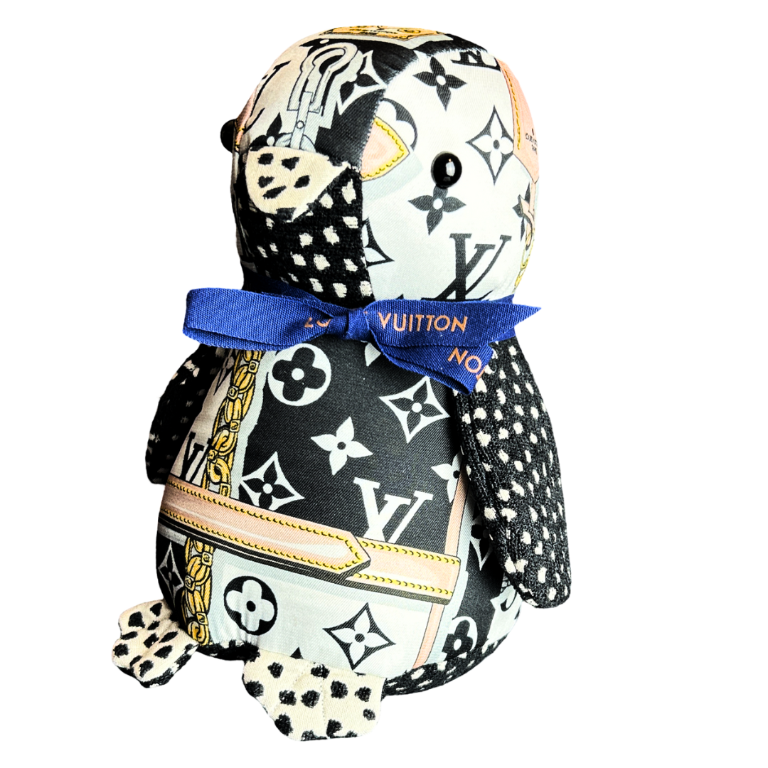 LV Monogram   Silk Scarf Courageous Penguin
