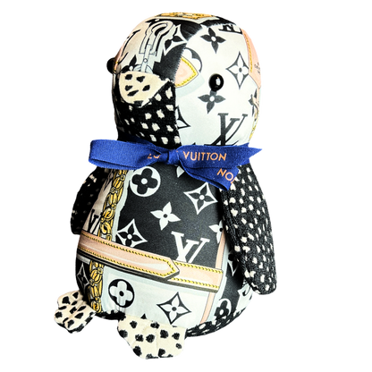 LV Monogram   Silk Scarf Courageous Penguin
