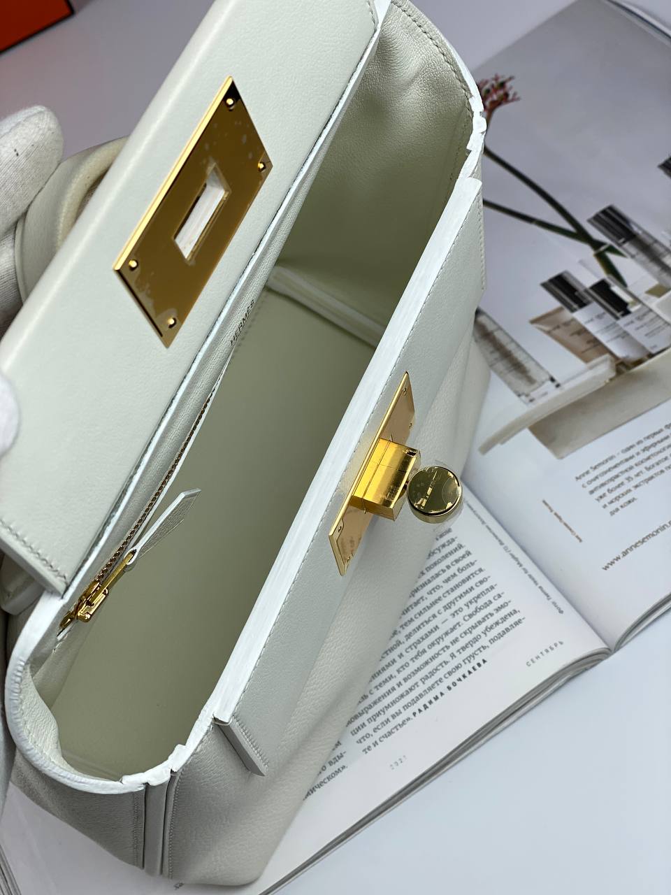 Luxury Hermes 24/24 Bag Evercolor with Swift 21  white Gold Hardware