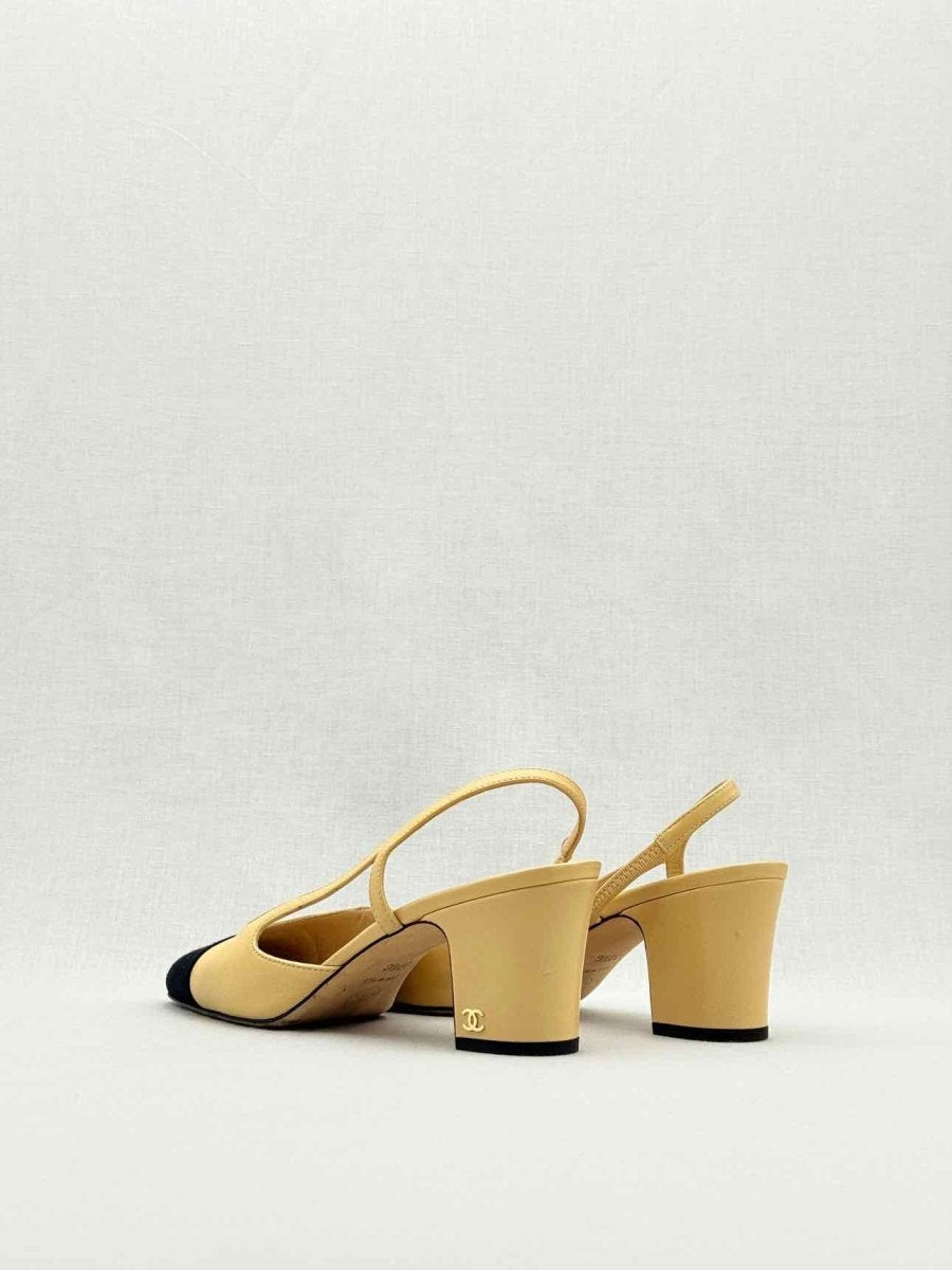 CHANEL Beige & Black Size EU 37.5 Slingbacks
