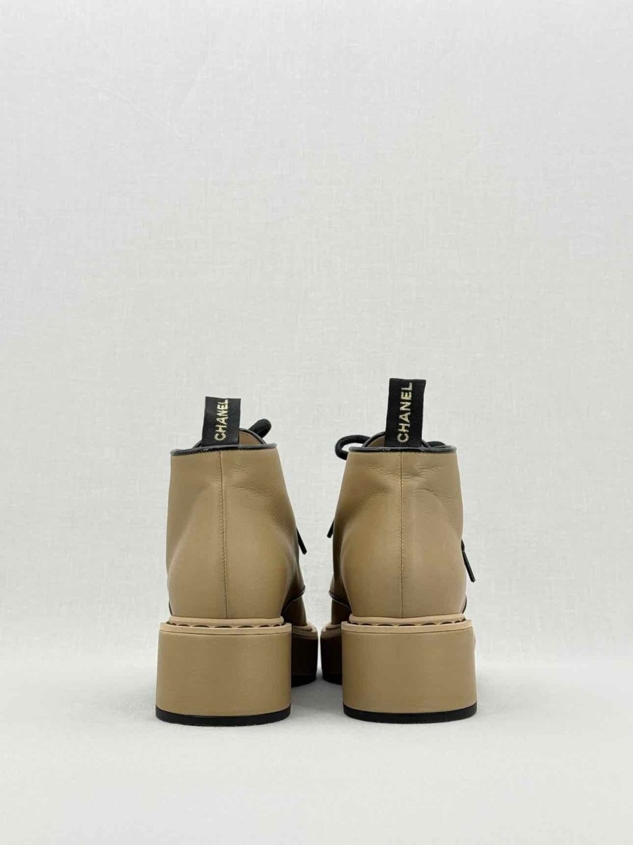 CHANEL Beige & Black Size EU 39.5 Boots