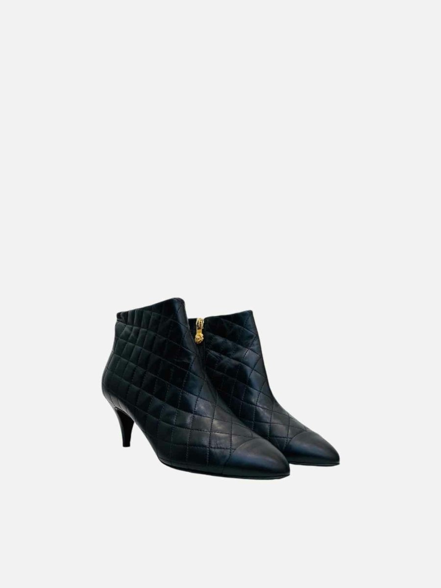 CHANEL Black Quilted Size EU 39 Ankle Boots
