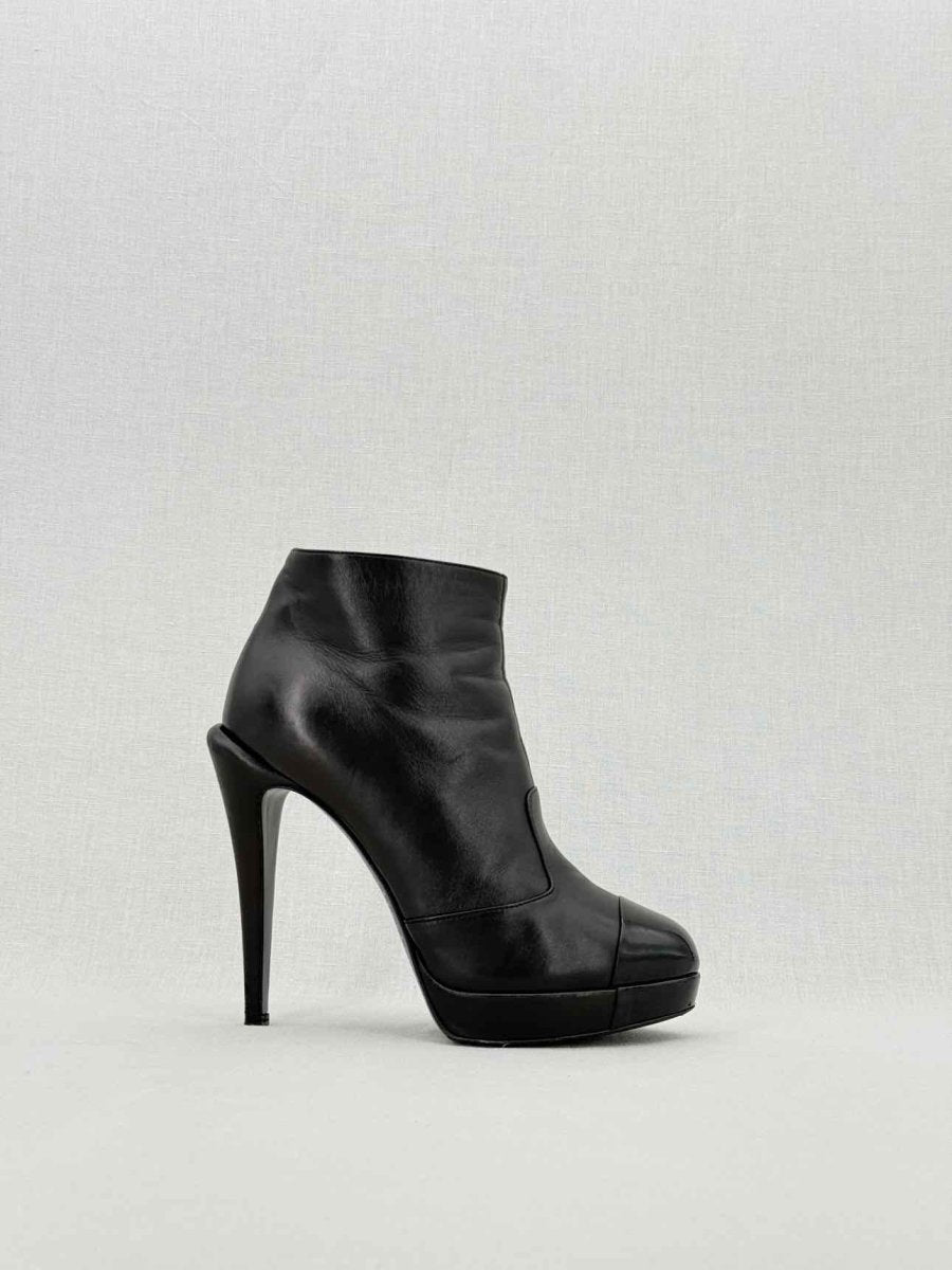 CHANEL Black Size EU 38.5 Ankle Boots