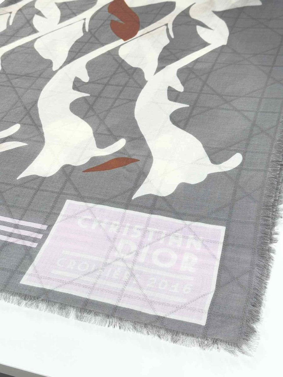 CHRISTIAN DIOR Grey Multicolor Leaf Print Scarf