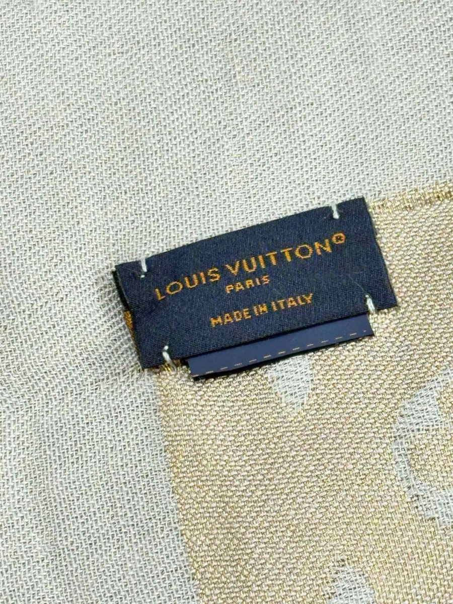 LOUIS VUITTON Grey & Gold Shawl