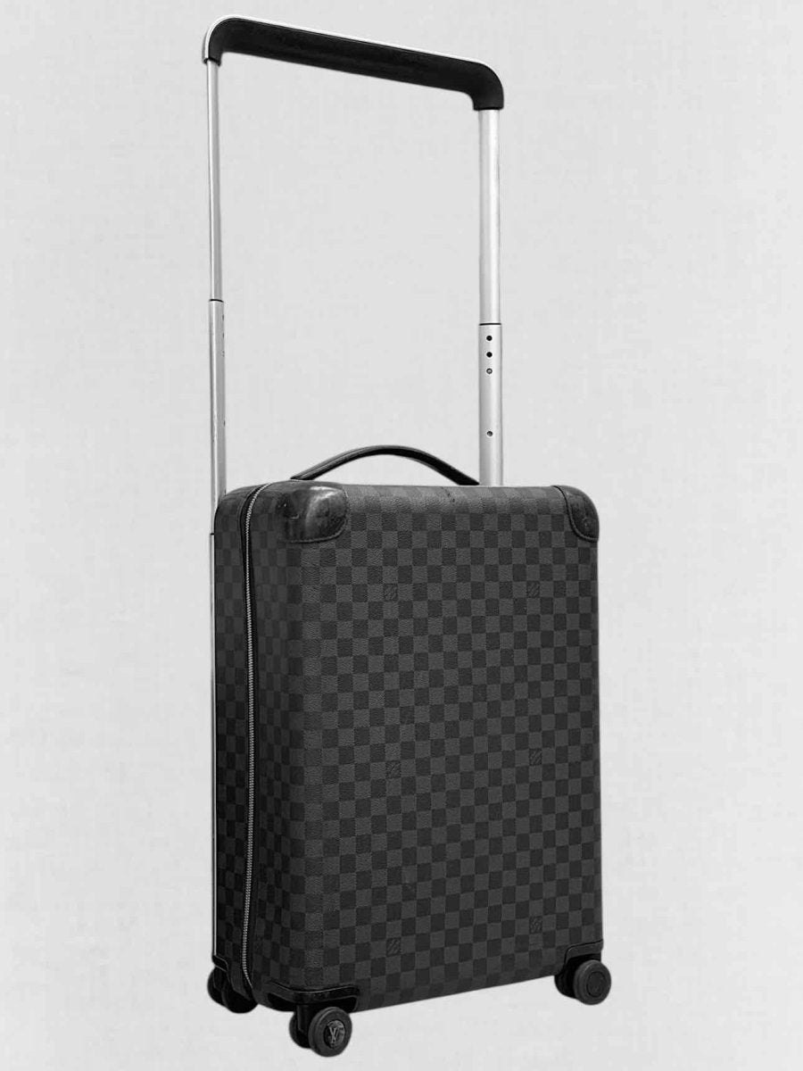 LOUIS VUITTON Horizon Grey Rolling Luggage