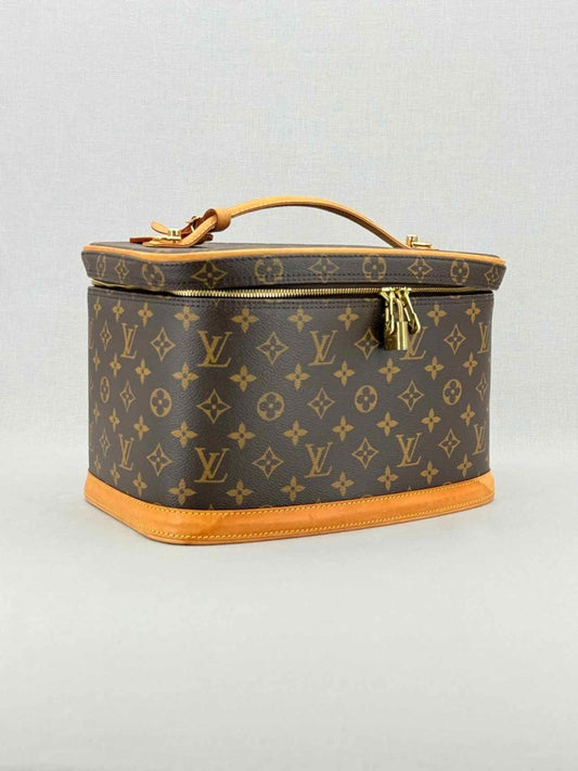 LOUIS VUITTON Nice Brown Monogram Vanity Case