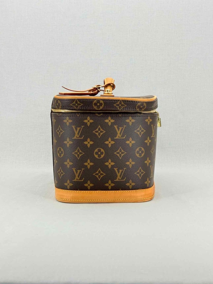 LOUIS VUITTON Nice Brown Monogram Vanity Case