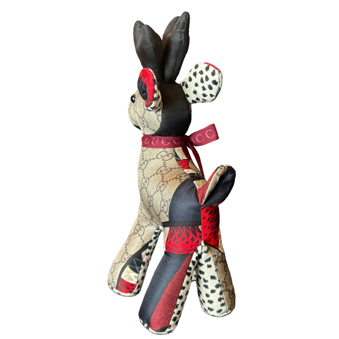 GG Logo   Silk Scarf Guide Reindeer
