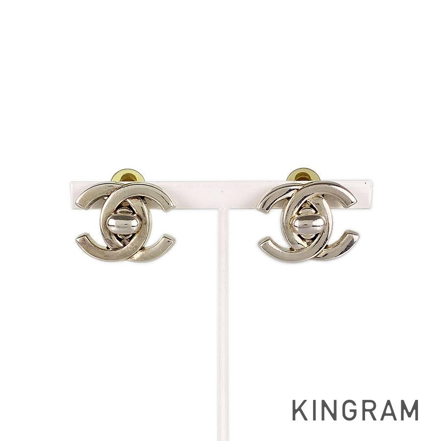 CHANEL Chanel COCO Mark Turnlock Earring