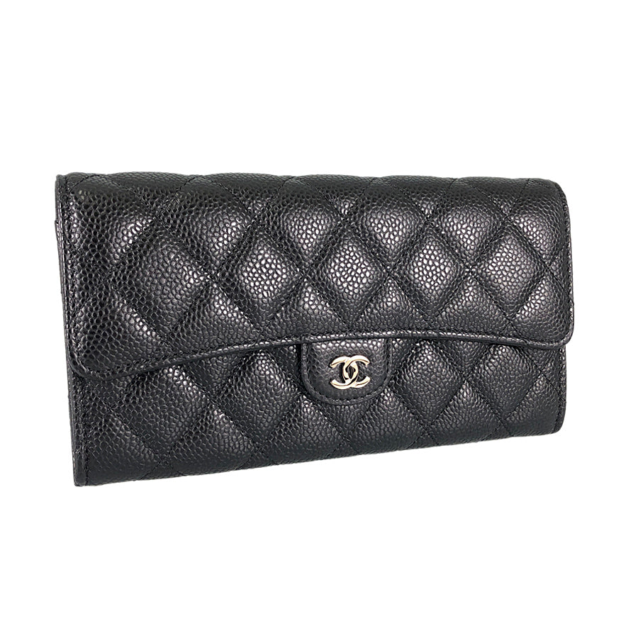 CHANEL Matrasse Silver Hardware purse lid