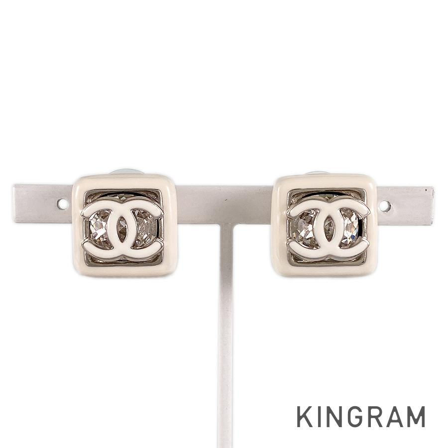 CHANEL Earring