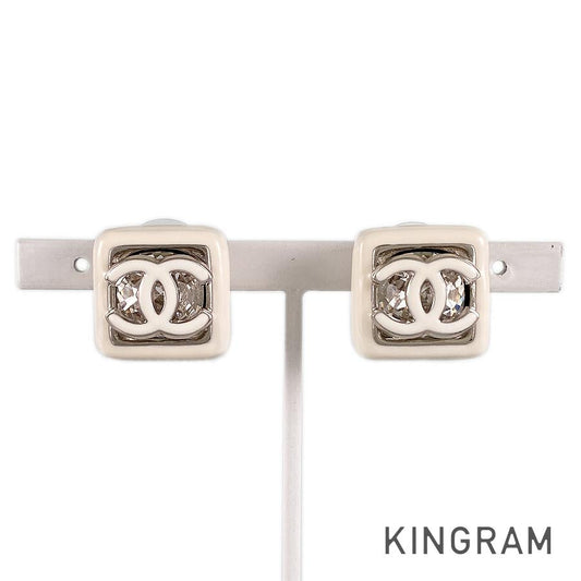 CHANEL Earring