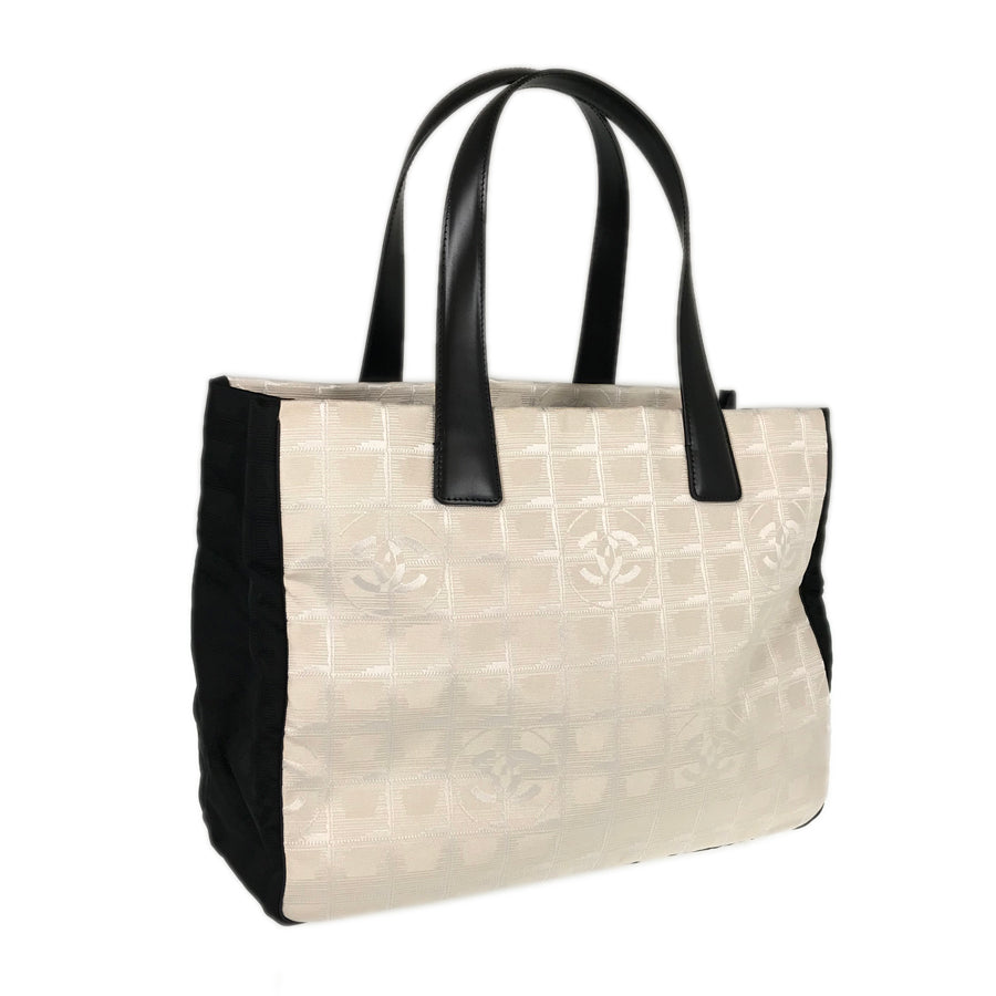 CHANEL New travel line Tote bag