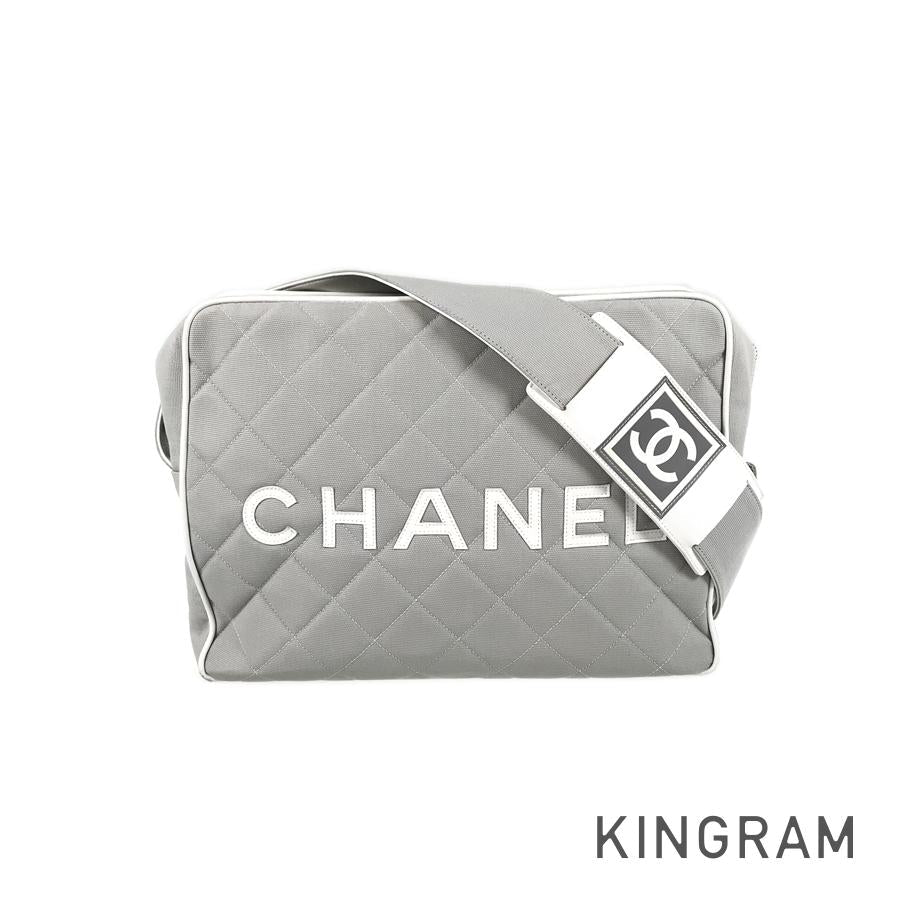 CHANEL Messenger bag