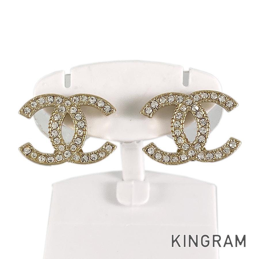 CHANEL Earring