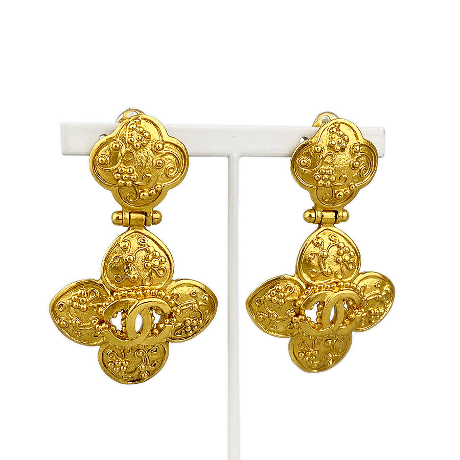 CHANEL Earring