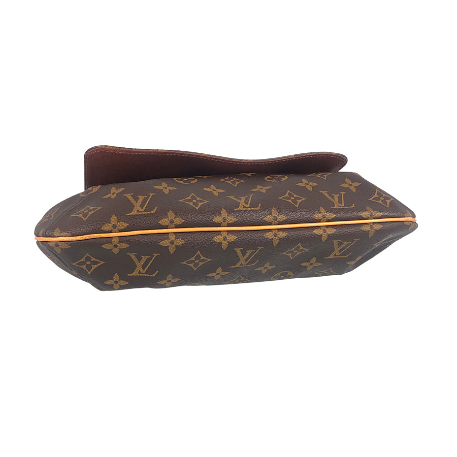 LOUIS VUITTON Monogram M t M51256 Shoulder bag