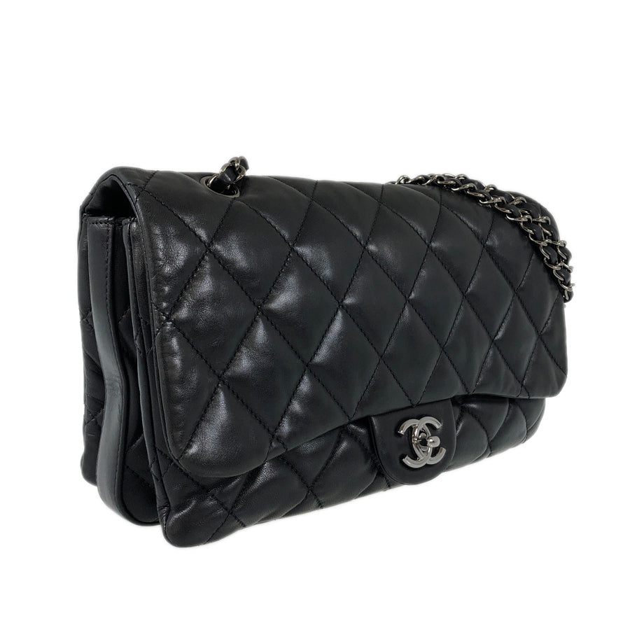 CHANEL Matelasse Shoulder bag
