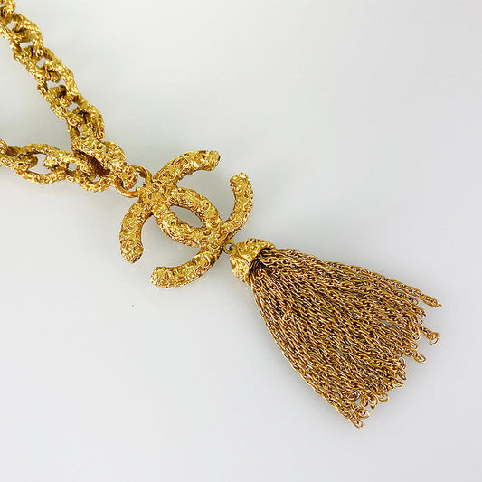 CHANEL Long necklace