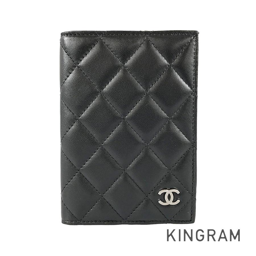 CHANEL Matelasse Passport case