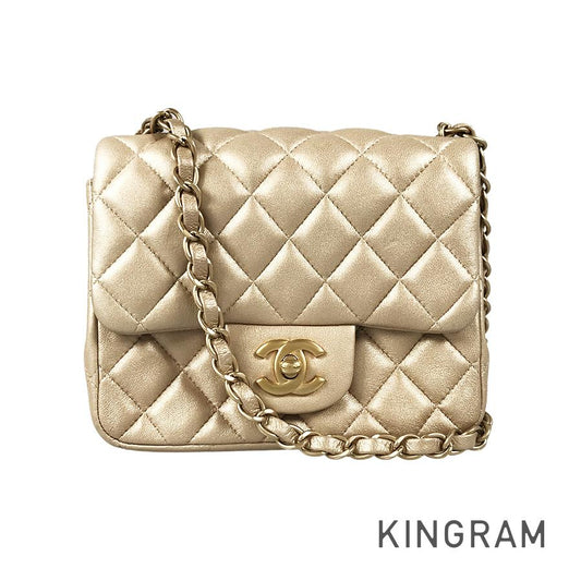 CHANEL Mini Matelasse 17 Shoulder bag