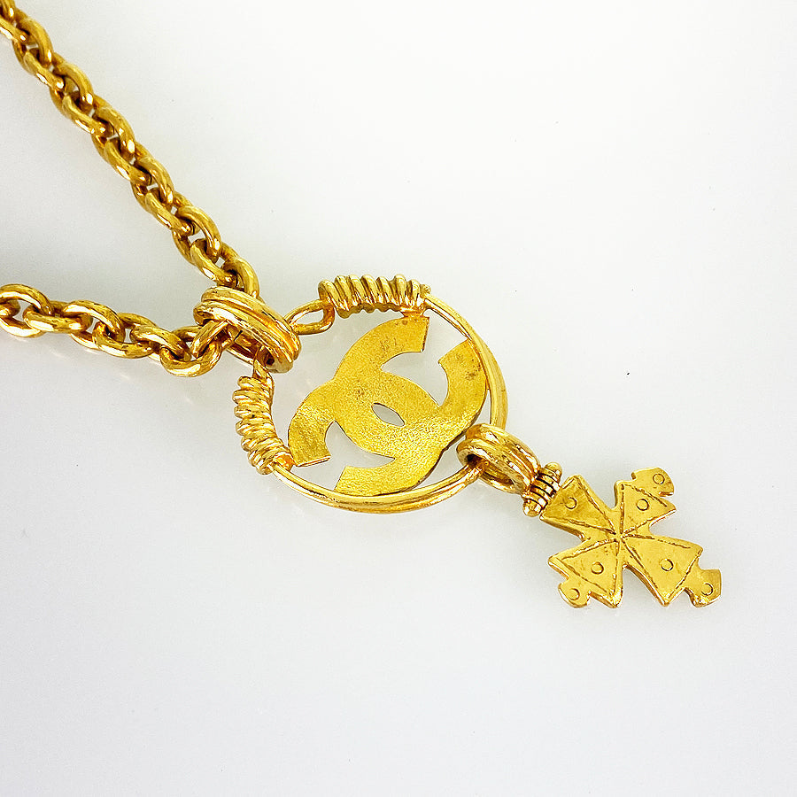 CHANEL Long necklace