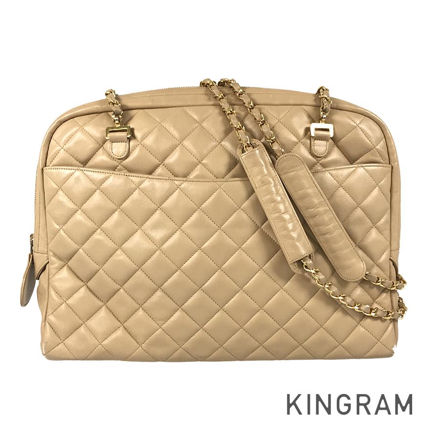 CHANEL Matelasse Shoulder bag
