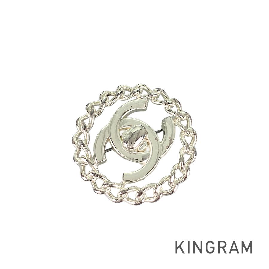CHANEL Brooch