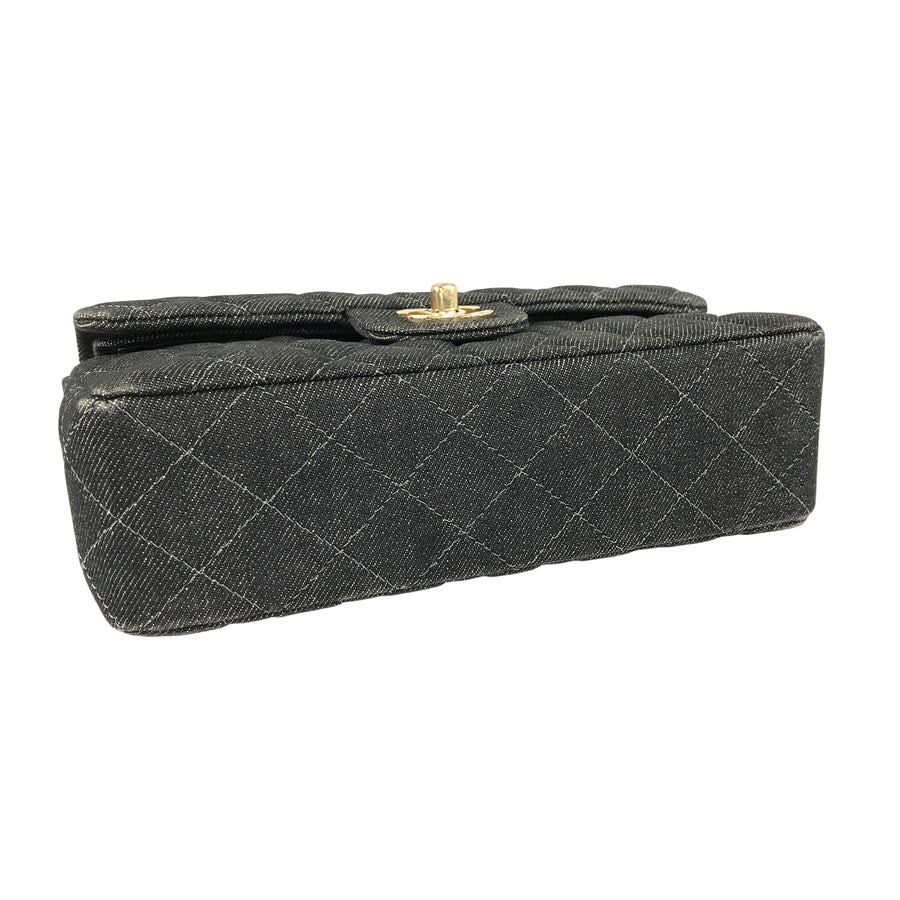 CHANEL Matelasse 23 Shoulder bag