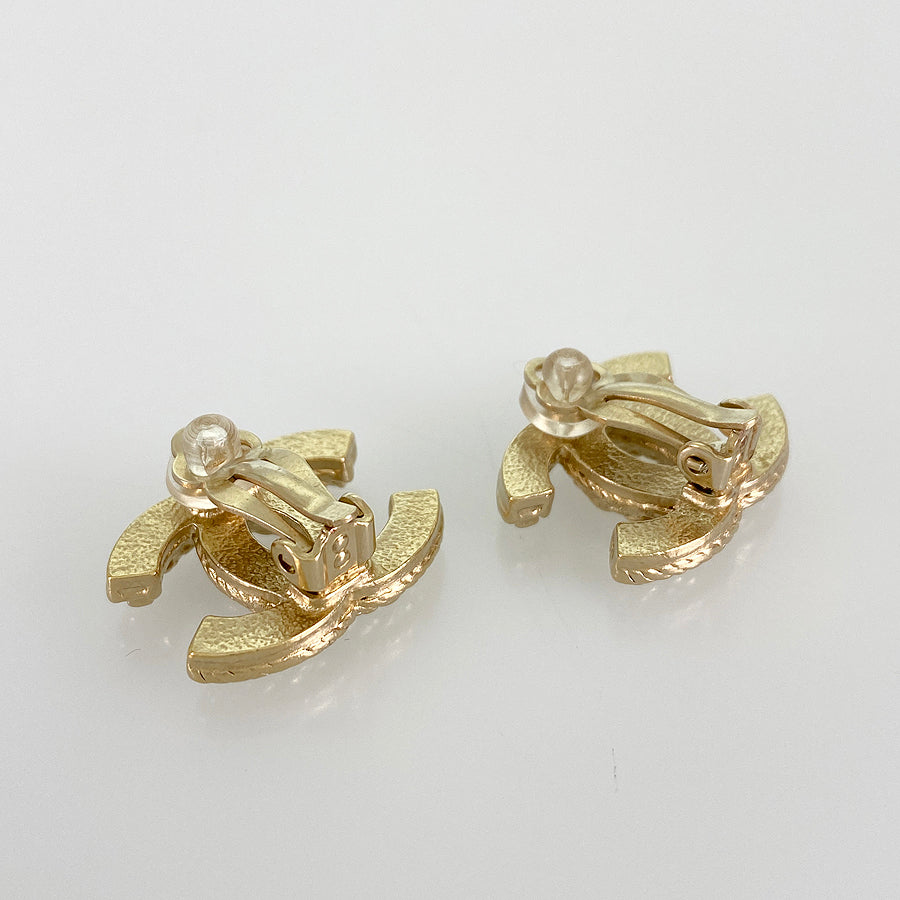 CHANEL Earring