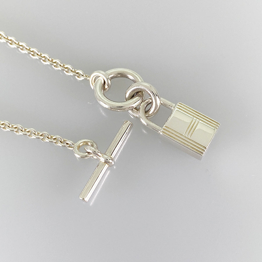 HERMES Amulettes Cadena Necklace