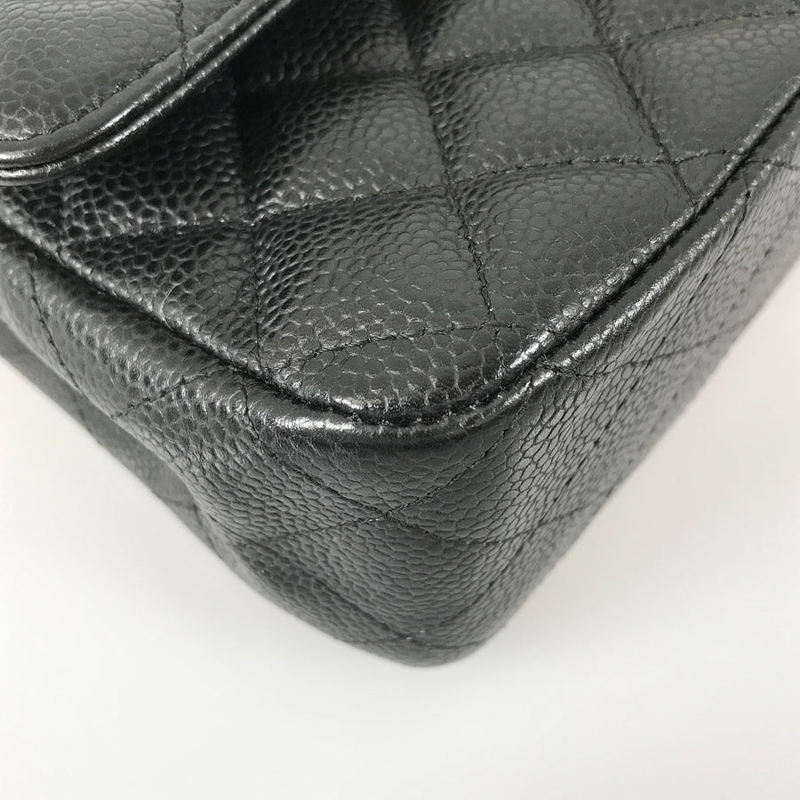 CHANEL Matelasse 25 Shoulder bag