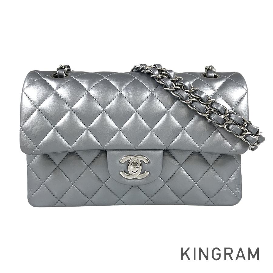 CHANEL Matelasse 23 Shoulder bag
