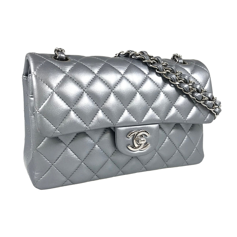 CHANEL Matelasse 23 Shoulder bag