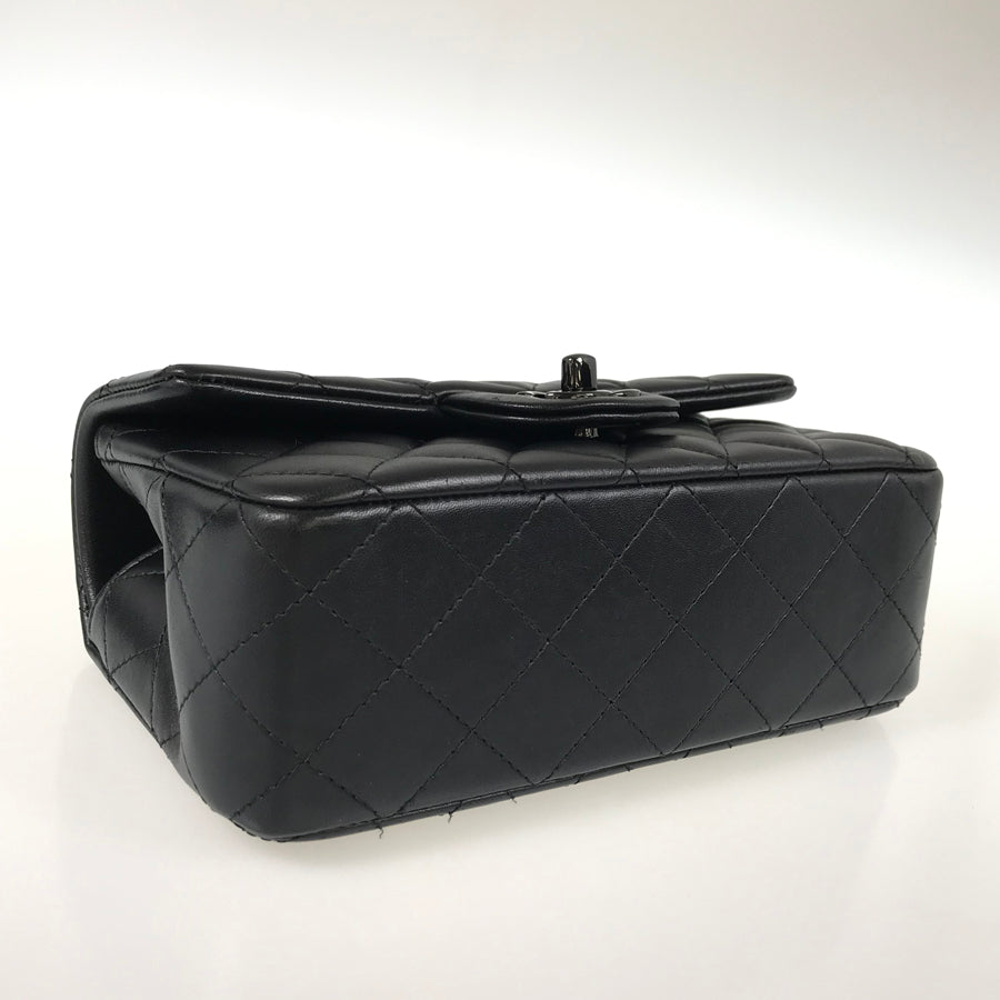 CHANEL Matelasse Shoulder bag