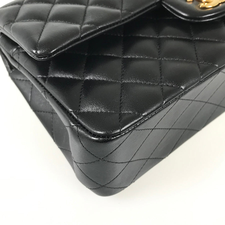 CHANEL Matelasse 25 Shoulder bag