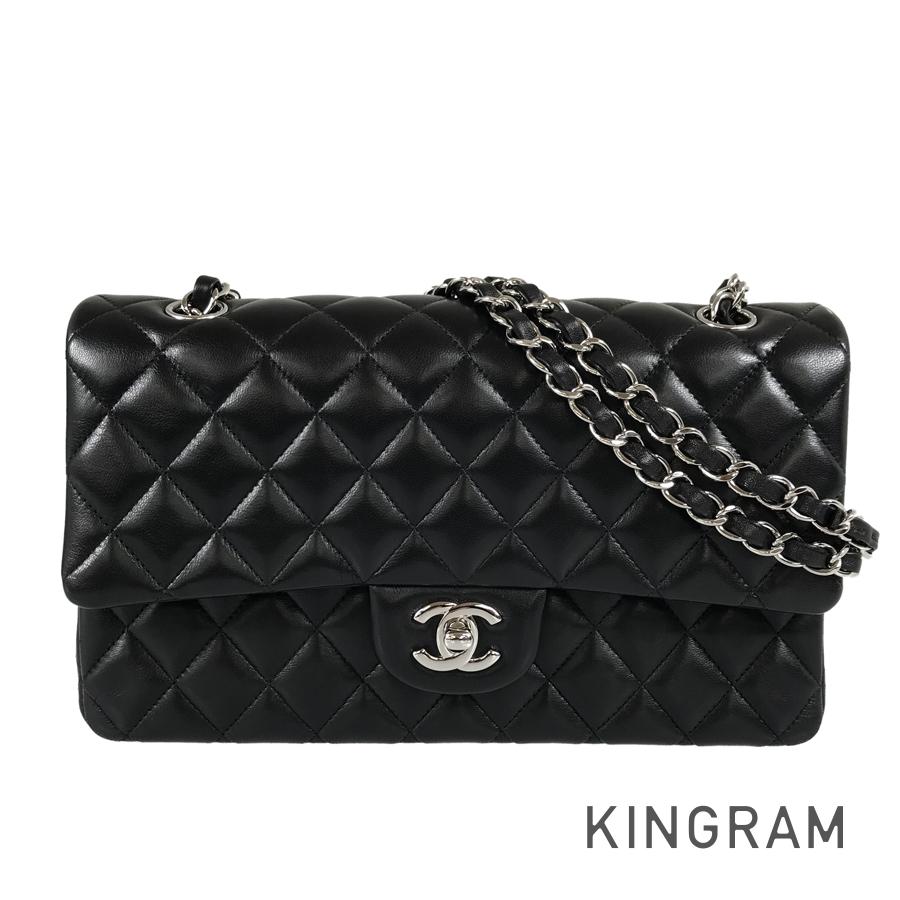 CHANEL Matelasse 25 Shoulder bag