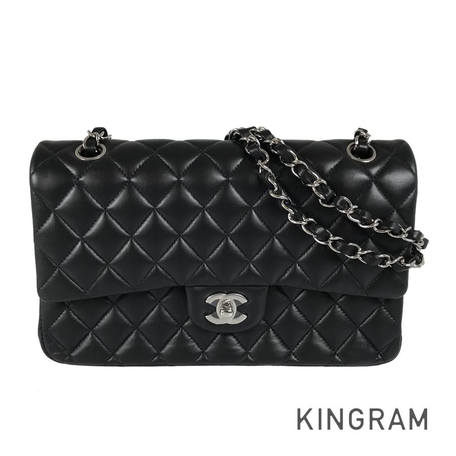 CHANEL Matelasse Shoulder bag