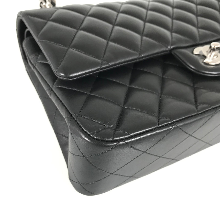 CHANEL Matelasse Shoulder bag