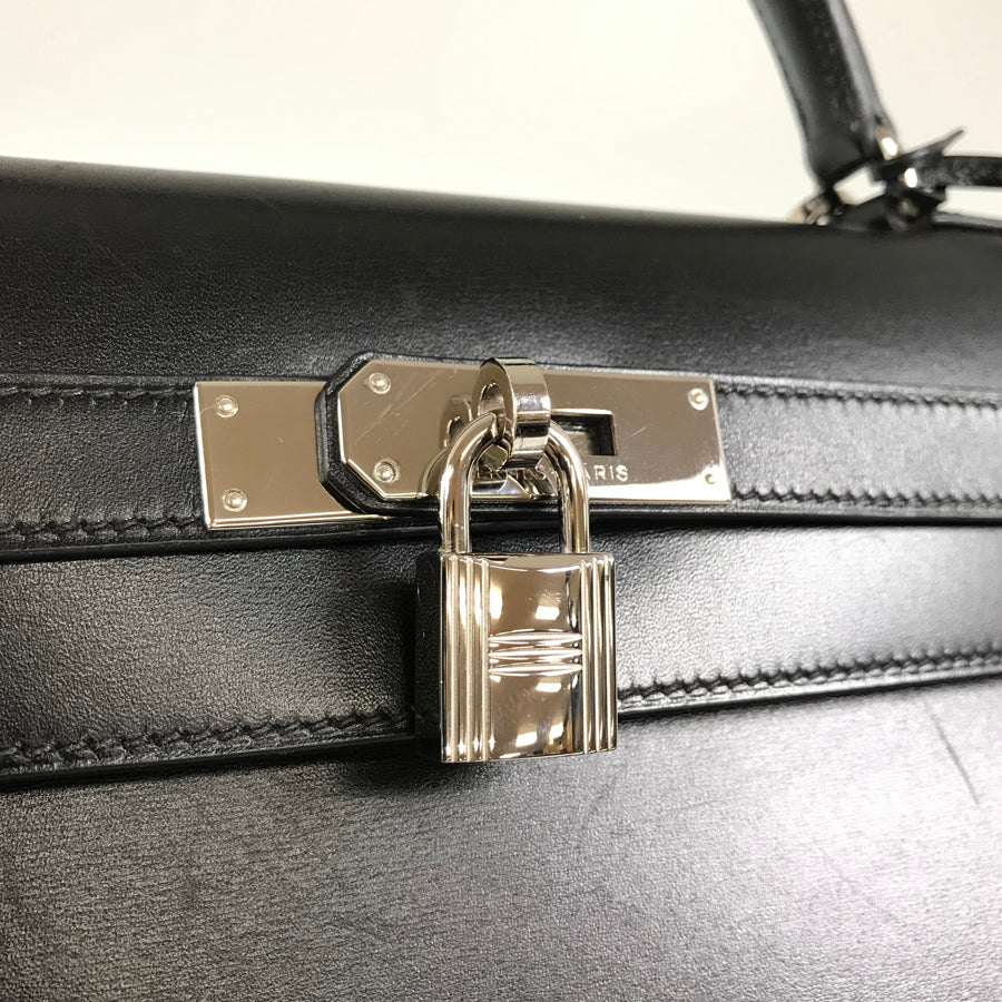 HERMES Kelly 32 ?C engraved 1999 production SilverHardware Handbag