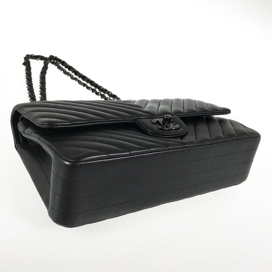 CHANEL V Stitch Chevron Shoulder bag